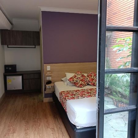 Hotel Poma Rosa Меделин Екстериор снимка