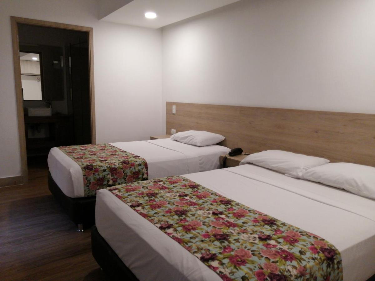 Hotel Poma Rosa Меделин Екстериор снимка