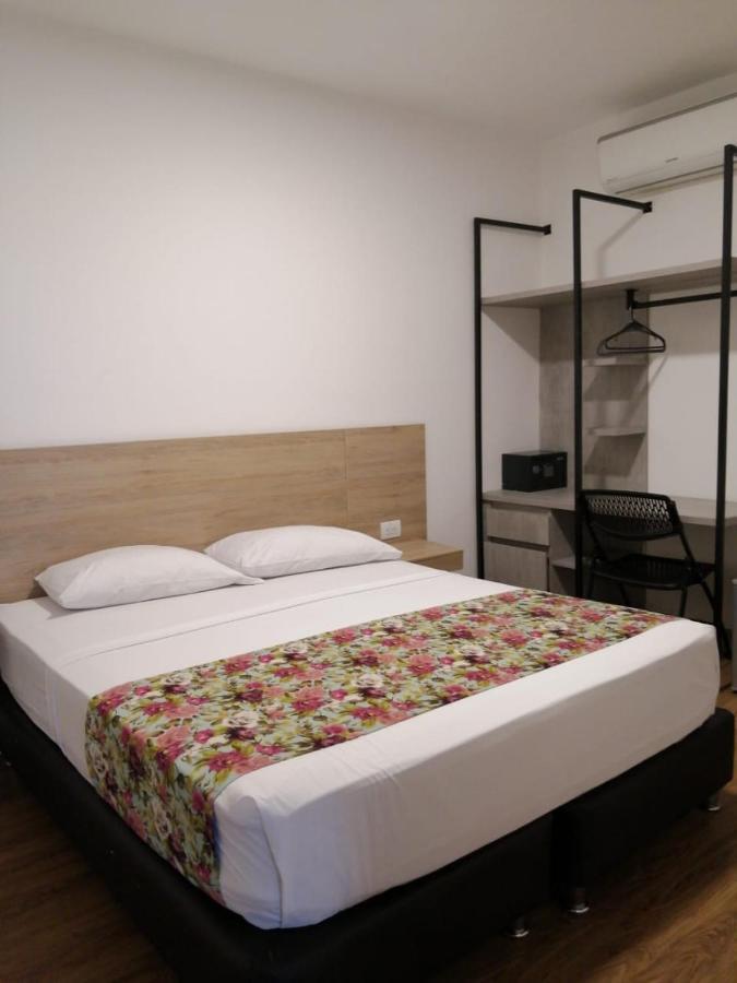 Hotel Poma Rosa Меделин Екстериор снимка