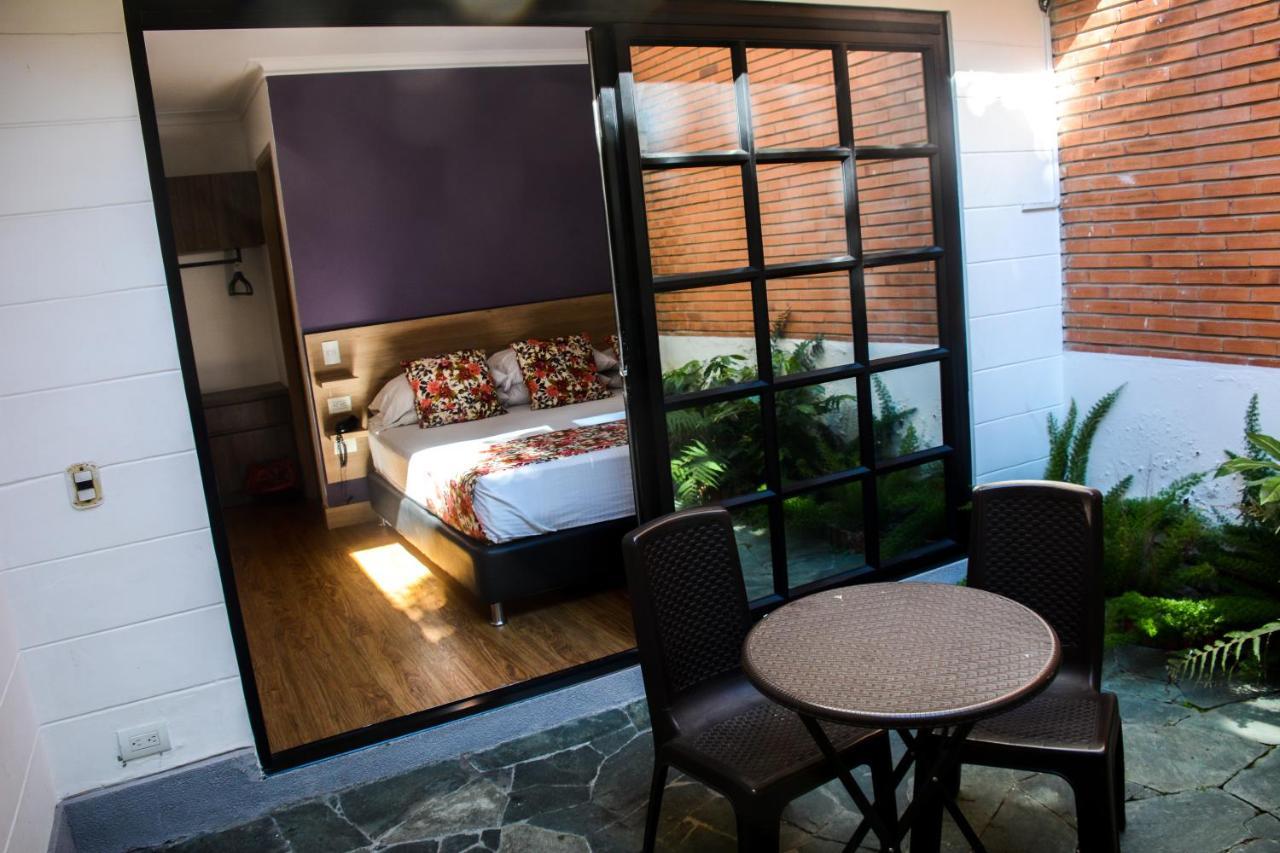 Hotel Poma Rosa Меделин Екстериор снимка