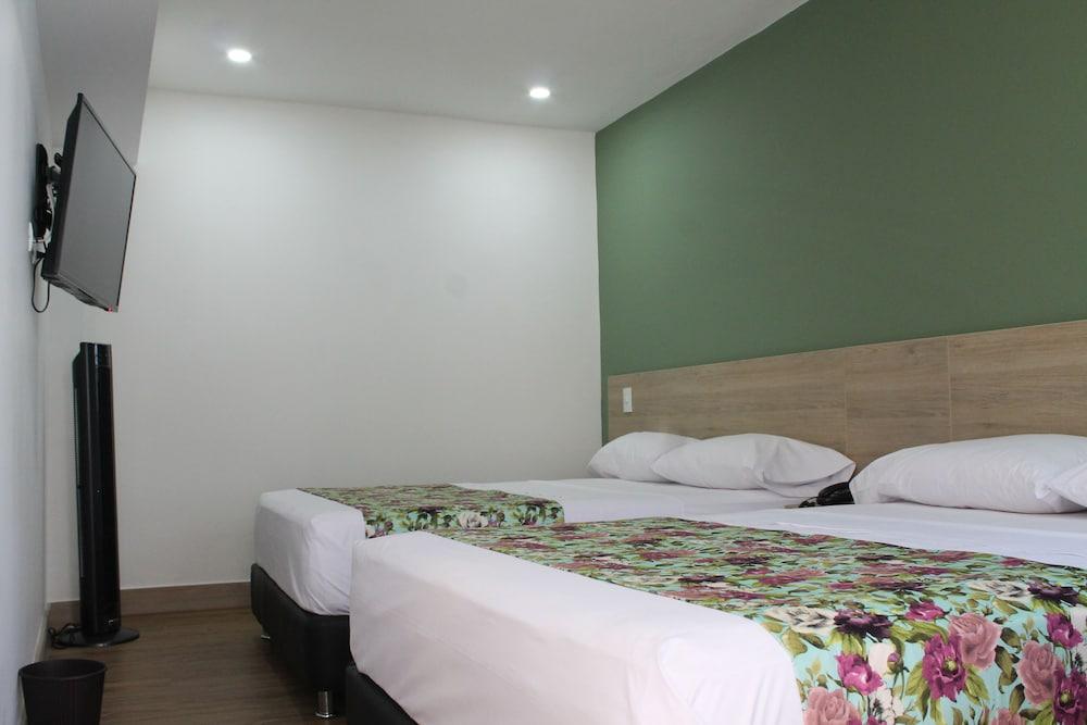 Hotel Poma Rosa Меделин Екстериор снимка