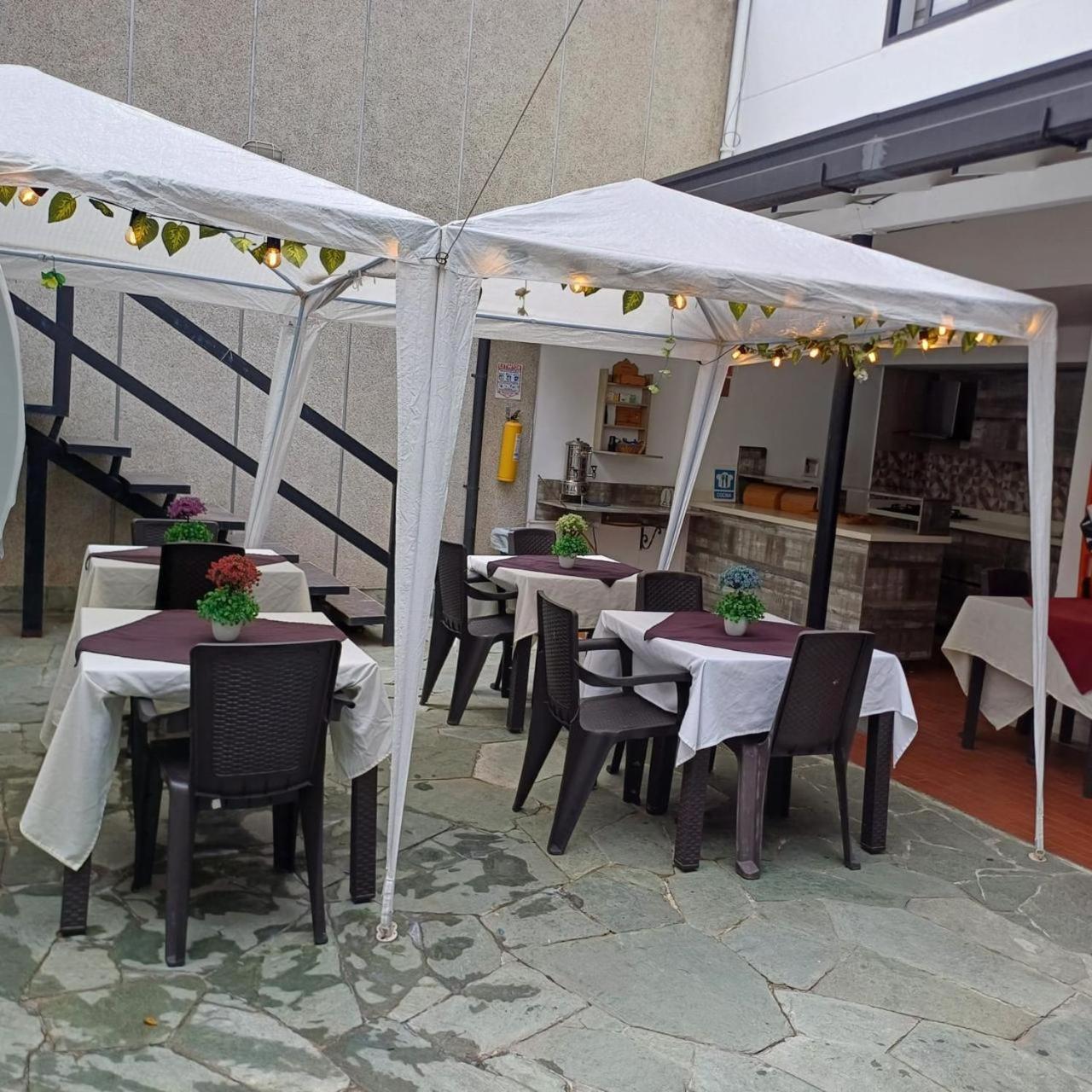 Hotel Poma Rosa Меделин Екстериор снимка