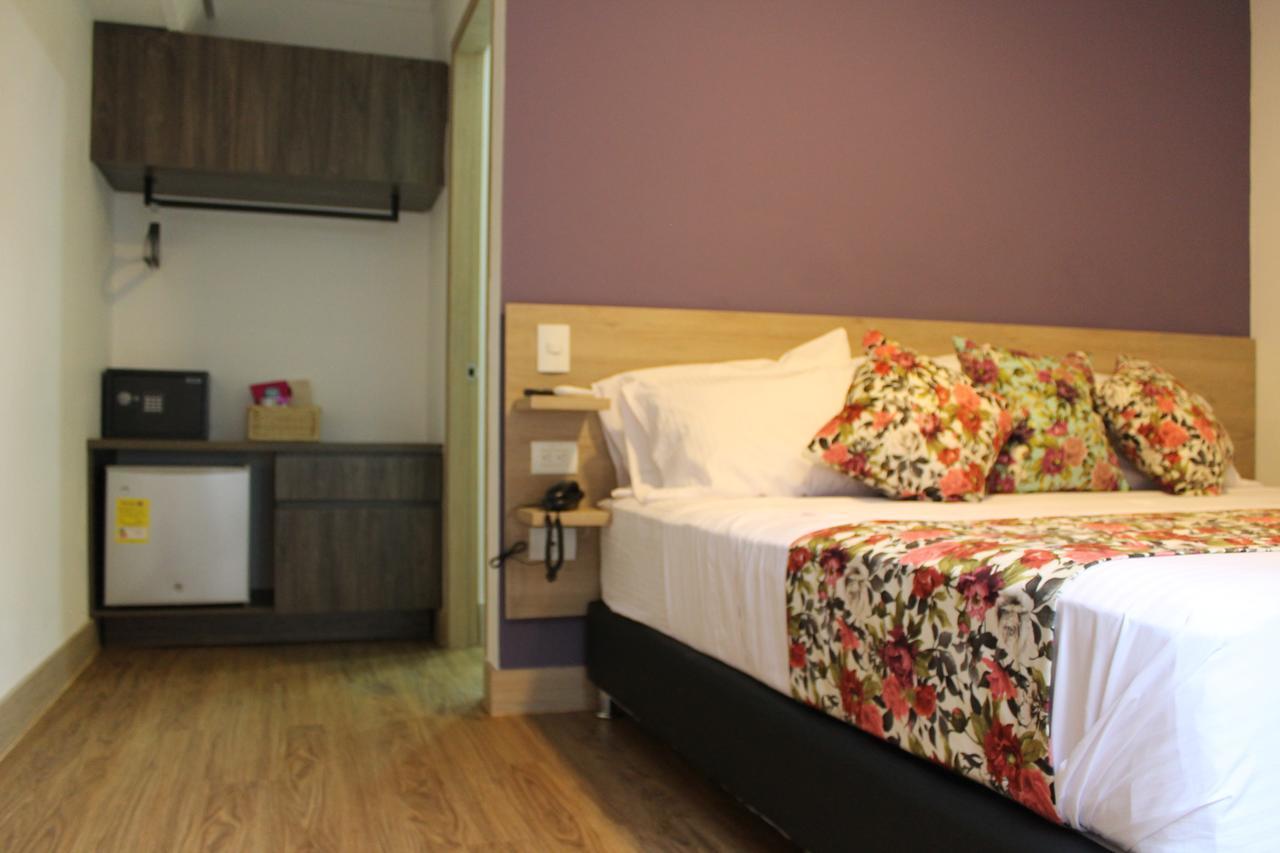 Hotel Poma Rosa Меделин Екстериор снимка