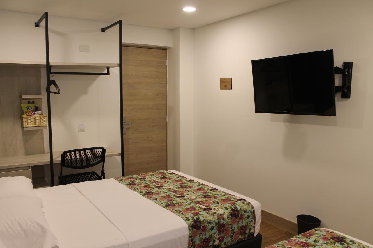 Hotel Poma Rosa Меделин Екстериор снимка